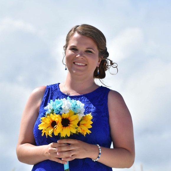 Meet your Posher, Heather - Picture 1 of 1